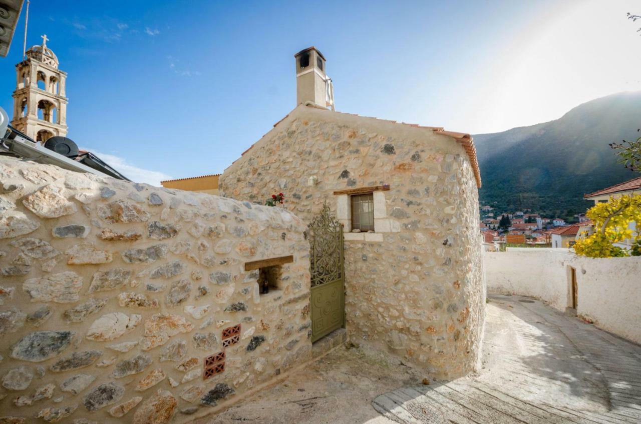 Apartamento Ev Zin Folia Leonídion Exterior foto